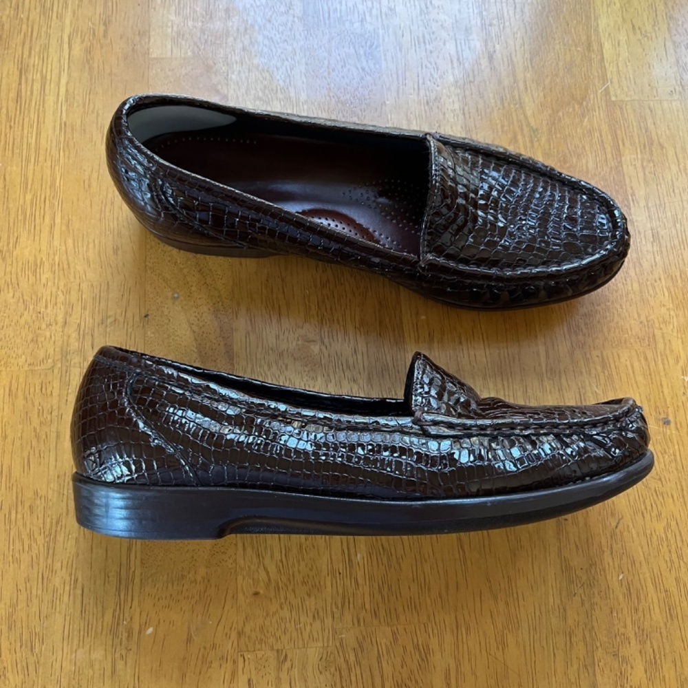 SAS Sz 7.5 M Shiny Brown Simplify Loafer Croc‎ Lightweight Slip On Moccasin - Picture 9 of 11